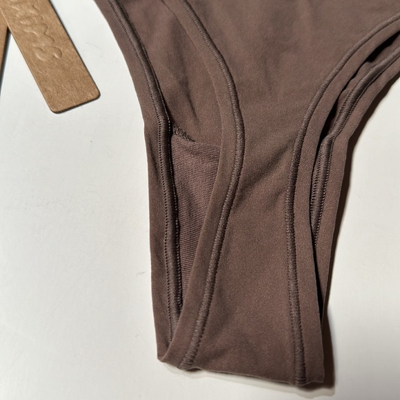 SKIMS Fits Everybody Dipped Front Thong - Picture 7 of 9